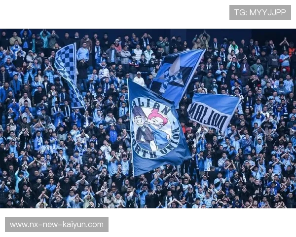 大连英博王禹边路传中，威胁对手禁区引爆全场